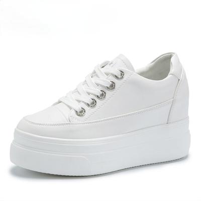 Женские кроссовки 2024 года, новые повседневные туфли для женщин, осенние, удобные, дышащие, белые туфли на каблуке 8 см, увеличивающие рост, на платформе Femme