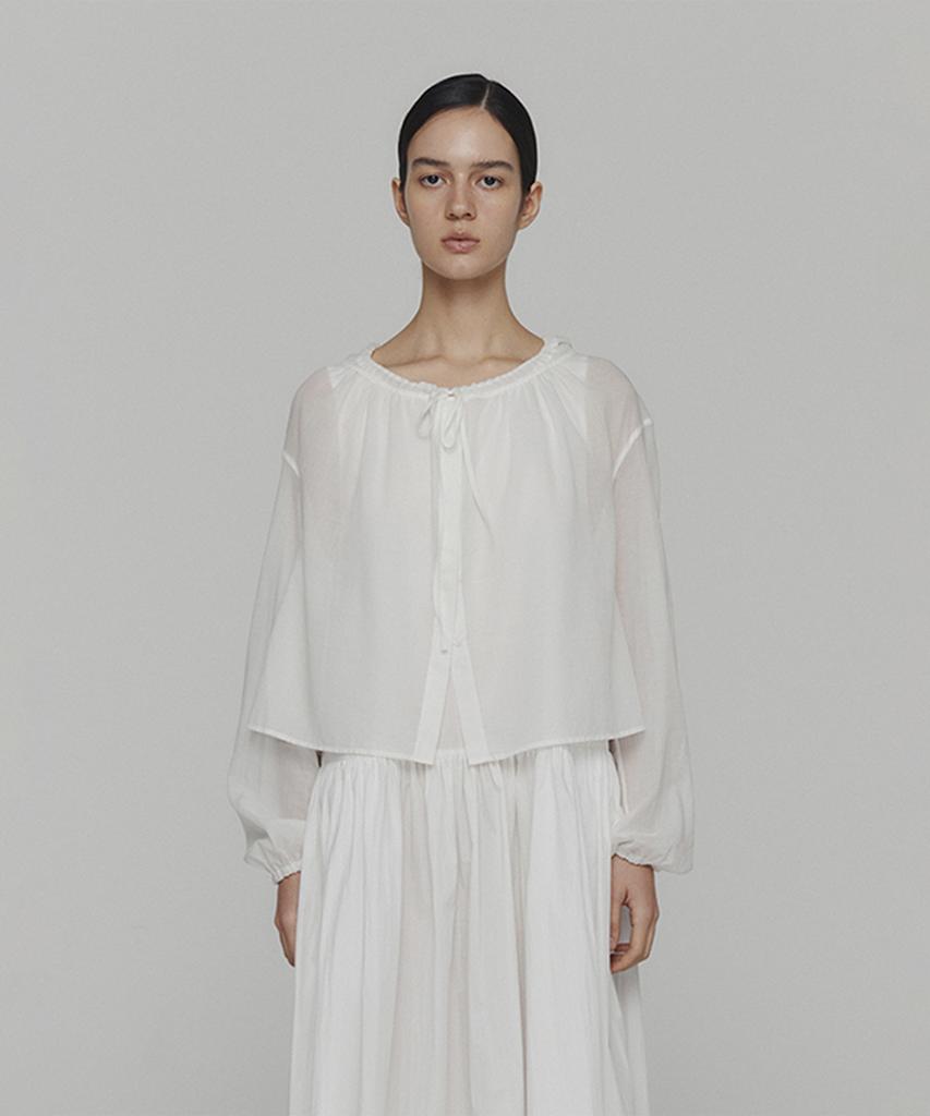 Amomento Sheer Shirring Hooded Blouse_White