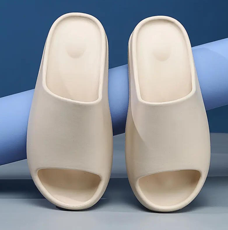 Летние тапочки Мужские с мягкой подошвой Домашние комнатные сандалии на платформе Модные пляжные туфли из губки Пара Нескользящие тапочки для ванной