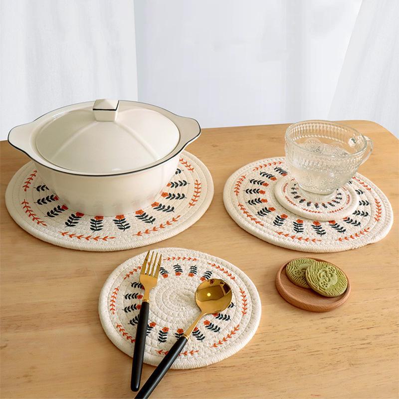 Теплоизоляционный коврик из скандинавского хлопка и льна: Универсальный обеденный коврик для тарелок, мисок, кастрюль, чашек и кастрюль — защита стола от ожогов.