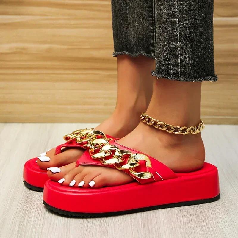 New Plus Size Herringbone Slippers Women Flat Beach Shoes 2024 Summer Vintage Metal Chain Platform Women‘s Flip-Flops Sandals