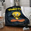 1pc Tweety Bird Looney Tunes Soft Skin-Friendly Flannel Blanket with Digital Printing, Various Sizes Available for Family, Friends, Birthday038