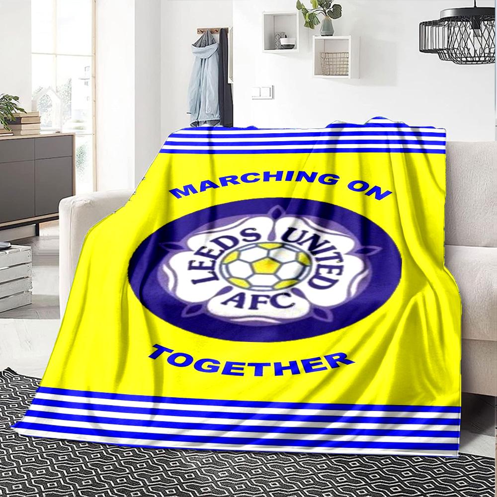 Leeds United Print Flannel Blanket High Quality Warm Comfortable Cover for All Seasons Perfect for Gifts Home Decor