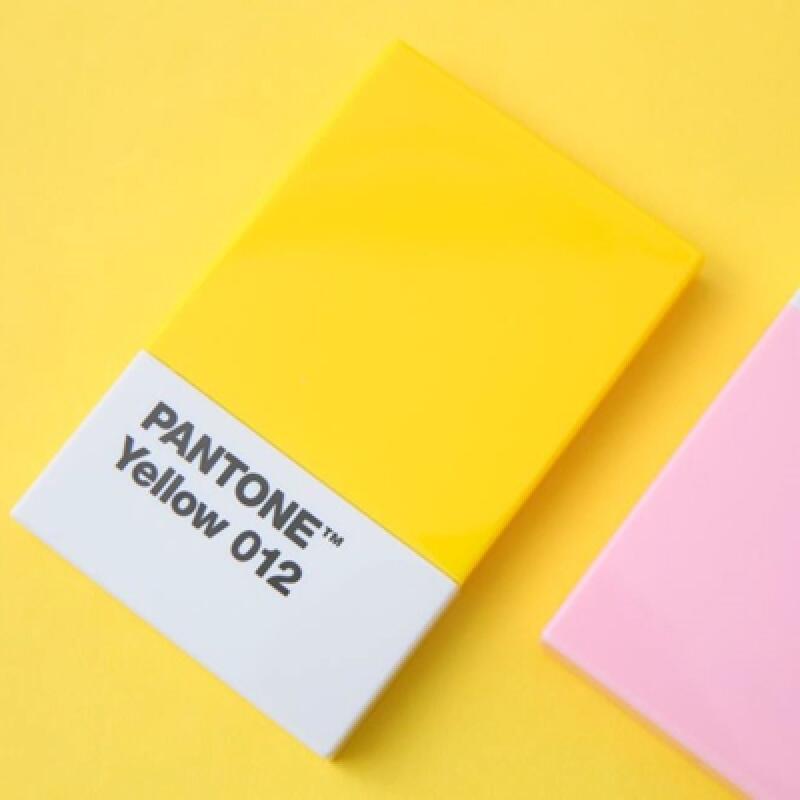 Новая визитница Pantone Card (Желтый 012)