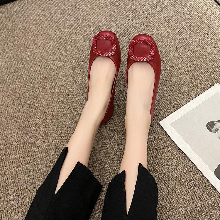 2024 Женские мокасины Модные высококачественные женские туфли на плоской подошве с острым носком на высоком каблуке Платья для вечеринок Женская обувь Летние туфли на высоком каблуке