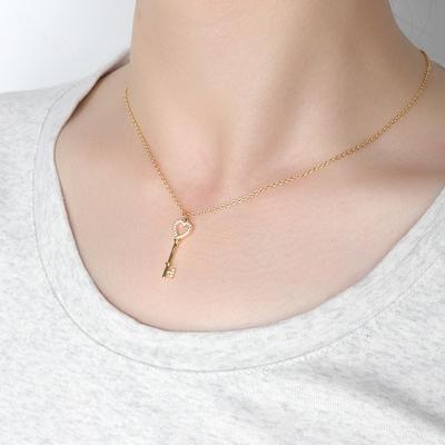 Ожерелье Love Gold Key для женщин, модная универсальная цепочка на ключицу, кулон в форме сердца, летние ювелирные изделия