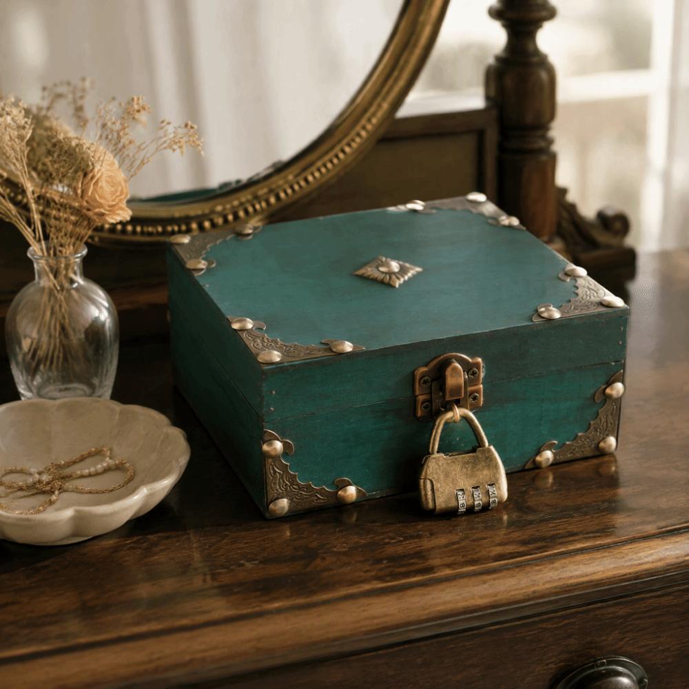 Exquisite Finish Jewelry Storage Box Wooden Treasure Chest Box Jewelry Collection Storage