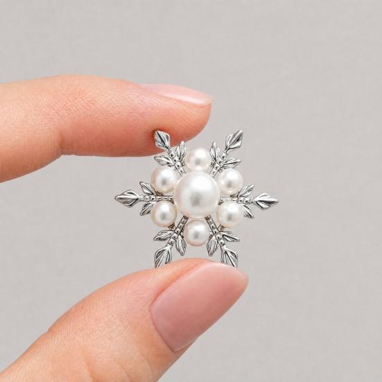 Women Brooch, Snowflakes LOVE Bouquets Compact Versatile Pin, Lapel Collar Badge with Imitation Pearl Cubic Zirconia Inlay