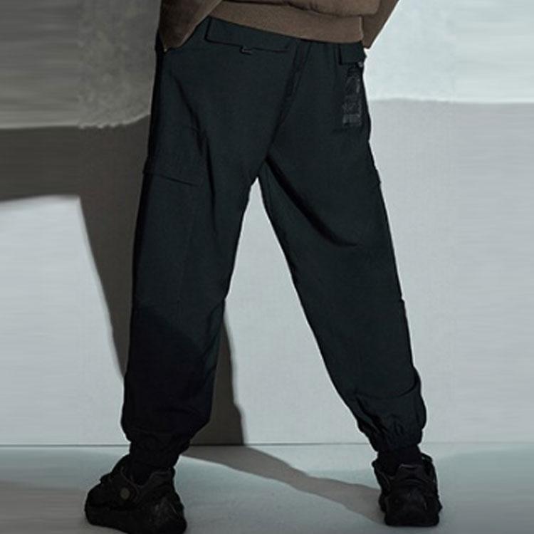 Li Ning X Jackie Chan Collaboration Kung Fu Series Свободные однотонные повседневные брюки с манжетами на завязках, мужские брюки черного цвета AKXS135-1