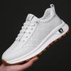Модные весенне-осенние дизайнерские новые кожаные мужские туфли на платформе слипоны модные повседневные мужские кроссовки для отдыха на открытом воздухе с мягкой подошвой белые туфли
