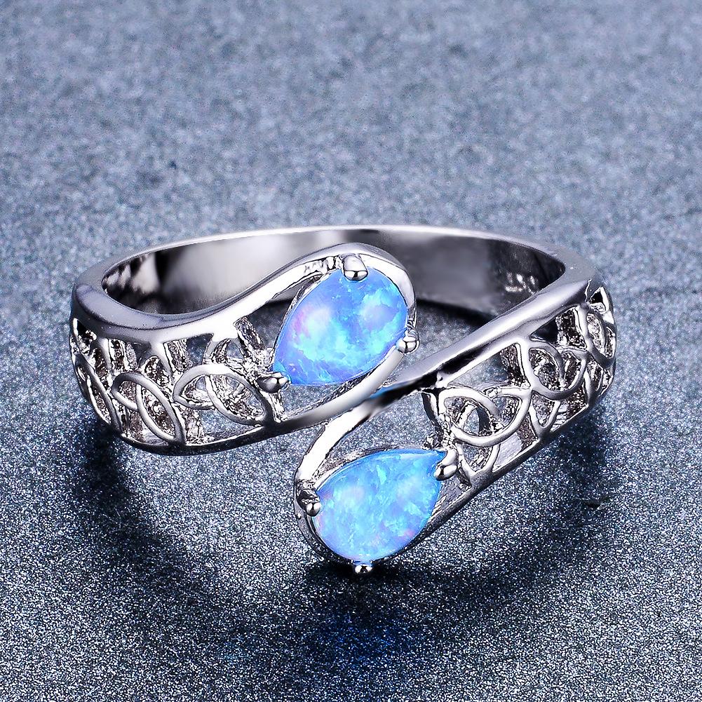 New Fashionable Double Waterdrop Shaped Hollow Pattern Ring with Simple Style for Daily Use