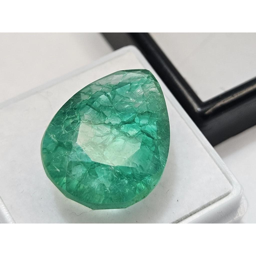 Fabulous Natural Emerald Colombian Green 17-18 Ct Pear Cut Certified Gemstone