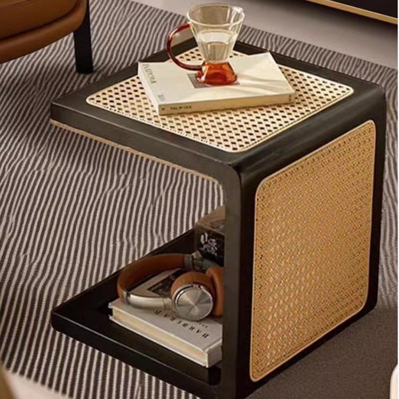 Бытовой многофункциональный квадратный табурет из цельного дерева и ротанга, угловой прикроватный столик для небольшой квартиры, табурет для пеленания обуви
