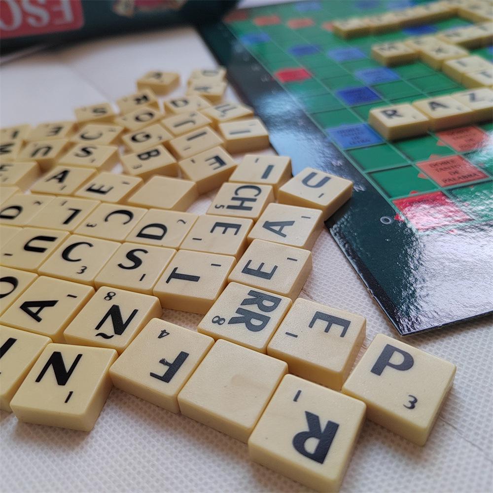 Настольная игра-головоломка со словами на испанском языке: Образовательное пособие для изучения испанского языка