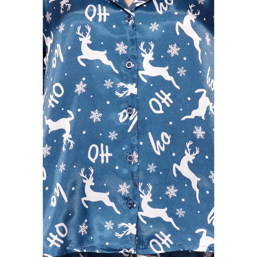 Темно-сине-разноцветный атласный пижамный комплект с новогодней тематикой Thmaw24pt00037