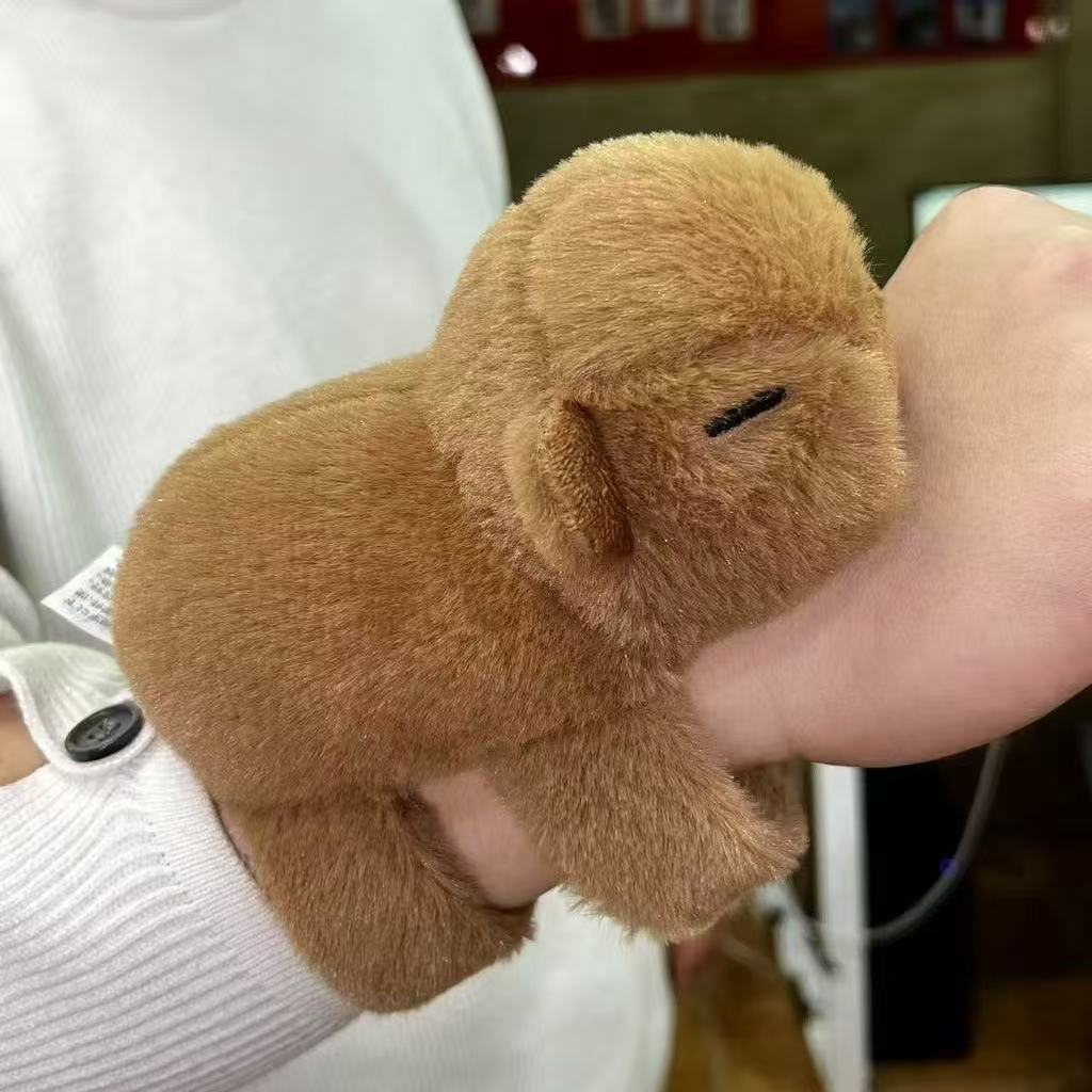 New 21cm Capybara Plush Toy Simulation Capibara Anime Fluffty Toy Cute Animals Beach Style Stuffed Doll Christmas Gifts for Kids