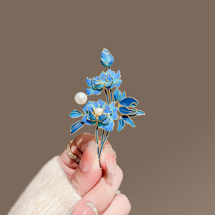 Sunward Growth Sunflower Brooch: Elegant Women's Corsage Pin for College Entrance Suits