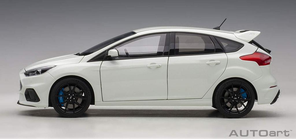 AUTOart Scale Ford Focus RS White Finished Product 1/18