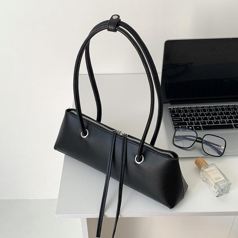 2025 Cross-border New French Pure Color Fashionable One-shoulder Bag Women's Niche Design High-end Armpit Stick