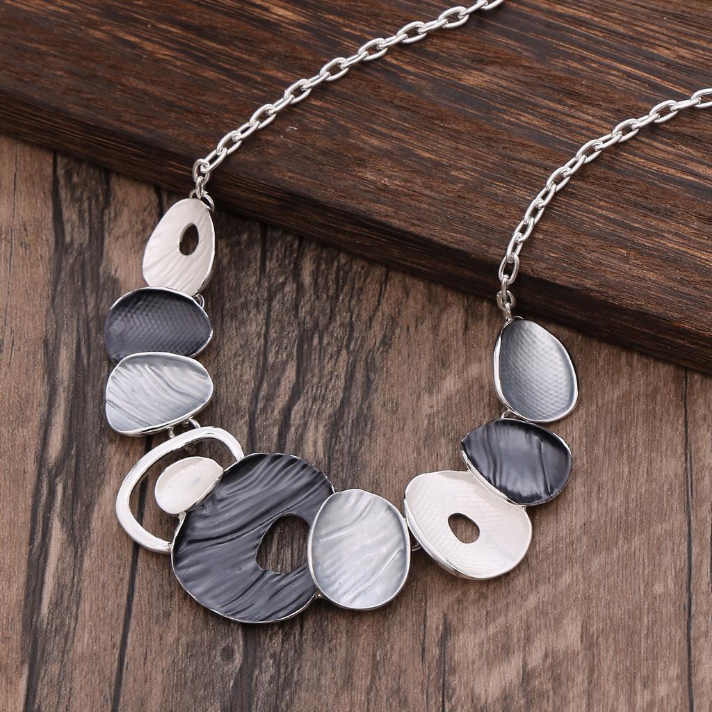 Эмалевый цвет полый геометрический цветок длинная подвеска, женская подвеска-ожерелье в форме сердца с высоким чувством универсальности