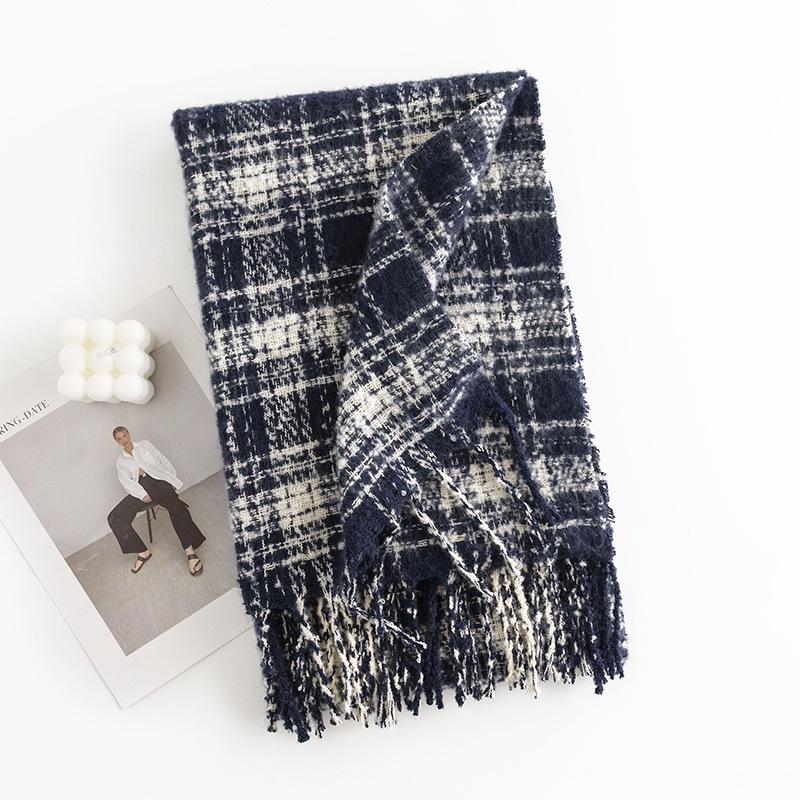 Autumn And Winter Square Plaid Scarf Women'S Versatile Elegant Casual Style Cold-Proof Shawl Fashionable Commuter Warm Neck Scarf
