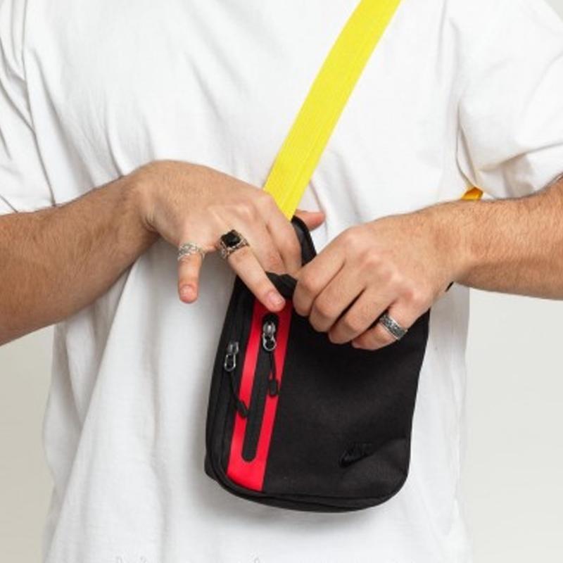 Nike Polyester Cell Phone Pouch , Shoulder Bag Unisex Black (Unisex) Shoulder Bags BA5268 011