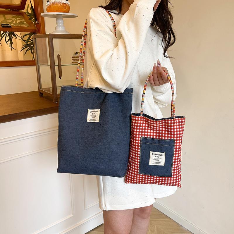 Новая двусторонняя джинсовая сумка красивая, повседневная, простая и легкая, на плечо, подмышку и портативная сумка-тоут.