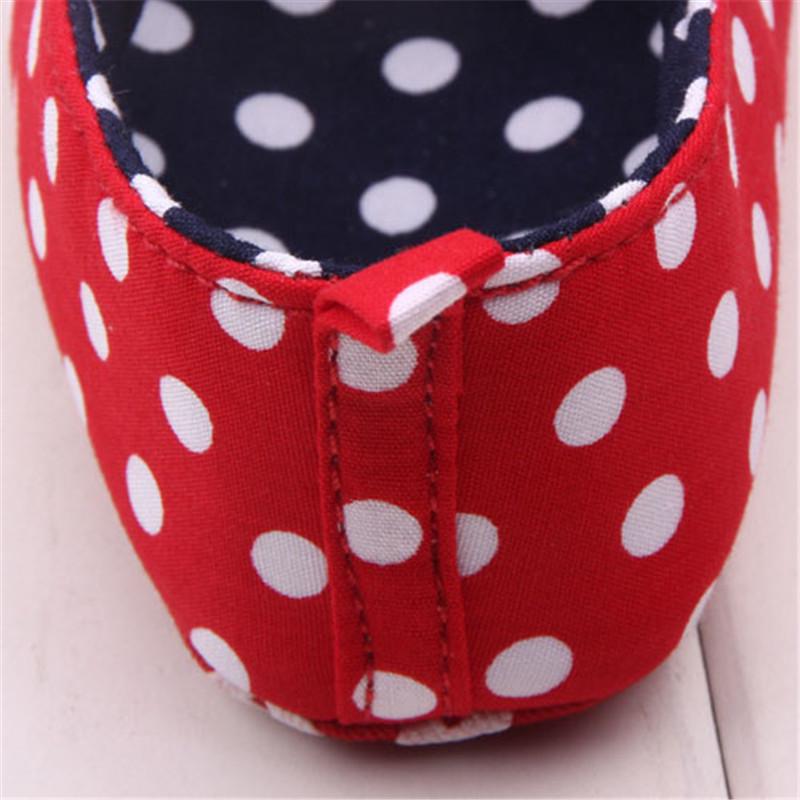 Обувь с бантом для маленьких девочек, обувь принцессы в горошек для новорожденных, мягкая кроватка для малышей, подошва для маленьких детей