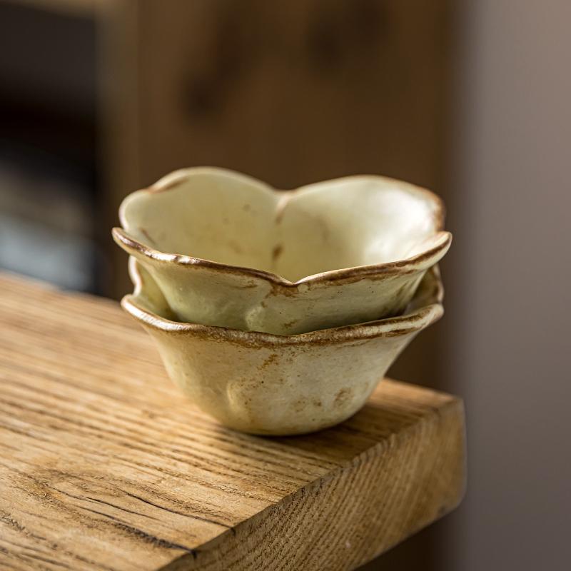 Hand Pinched Stoneware Sauce Dish Vintage Floral Shape for Dipping Condiments Dessert Home Kitchen Tableware Gift