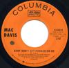 7-дюймовая пластинка MAC DAVIS Baby Dont Get Hooked On Me Поэма 445618 Columbia 1972 Канада Поп Б/у