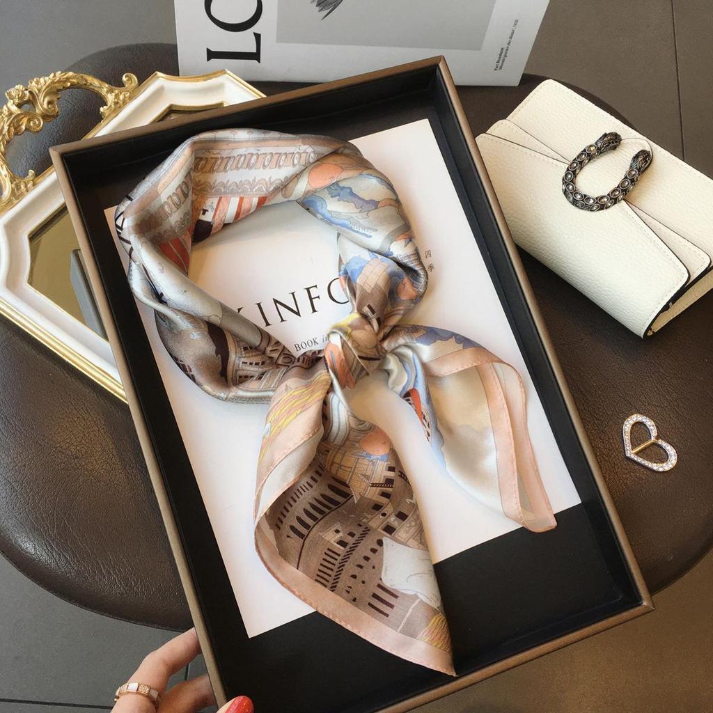 Женский шелковый шарф Camellia Black & White Mulberry - 70x70 см, стильный аксессуар на весну/осень