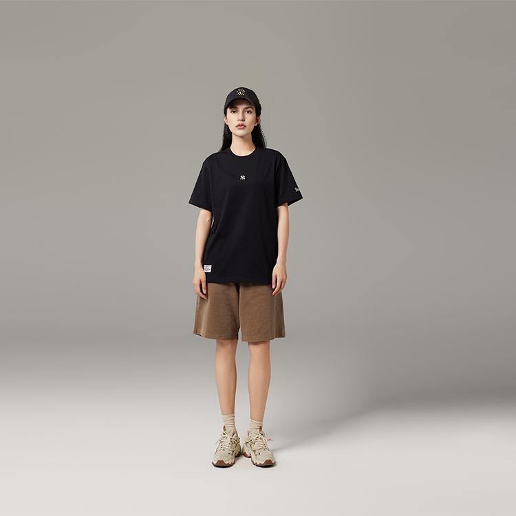 New Era X MLB Коллаборация Нью-Йорк Янкис Принт с логотипом Повседневная футболка с круглым вырезом Летняя американская футболка с коротким рукавом Унисекс Черная 13731451