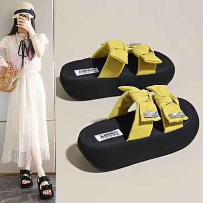 Шлепанцы на толстой подошве с бантом для женской летней обуви 2025 лето новый высококлассный модный увеличивающий рост пляжный нескользящий драг
