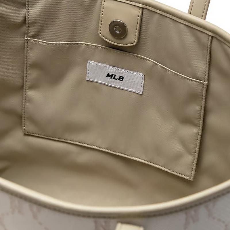 MLB 26 Spring New York Yankees Diamond Old Flower Large Capacity Tote Bag Unisex tote bags Deep-Cream 3AORMJ16N-50CRD