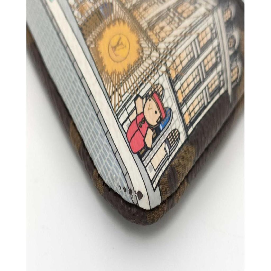 Used LV Paris Main Store Pattern: Louis Vuitton Vivienne Pochette Cle Murakami Takashi