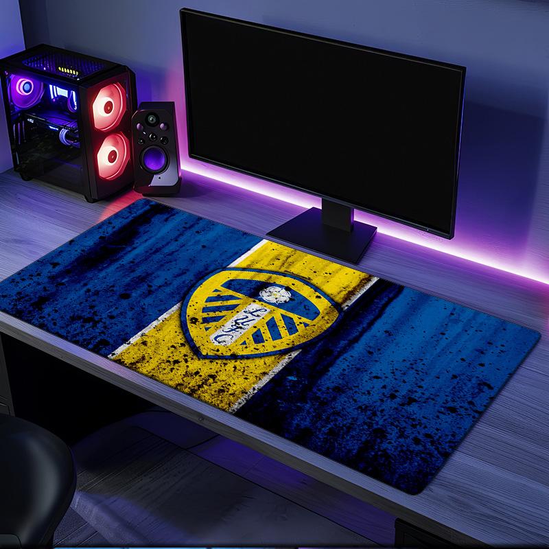 Коврик для мыши с дизайном герба Leeds United, резиновая основа, коврик для игрового стола, коврик для мыши для геймеров и офисного использования, игровой стол, легко моющийся коврик
