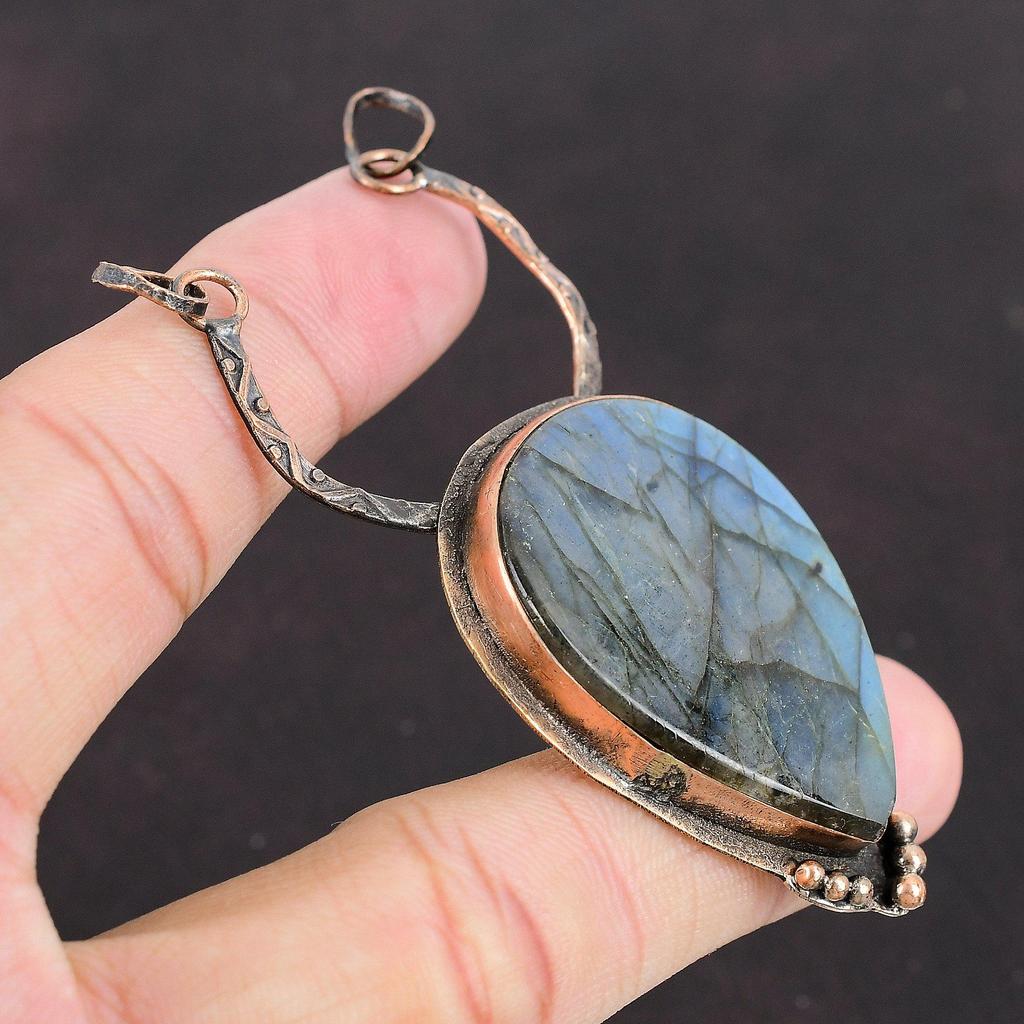 Подвеска из лабрадорита Медная подвеска Ювелирные изделия ручной работы Оригинальный кулон с драгоценным камнем Лабрадорит Медные украшения Подвеска из целебного камня Подарок для нее