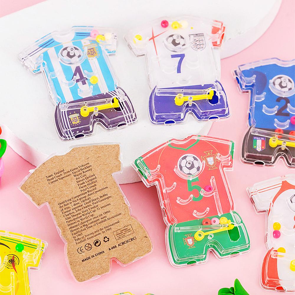 10/20pcs/Bag Soccer Themed Pinball Maze Toys Team Uniform Fingertip Game Maze Footballs Party Favors Birthday Gifts for Kids