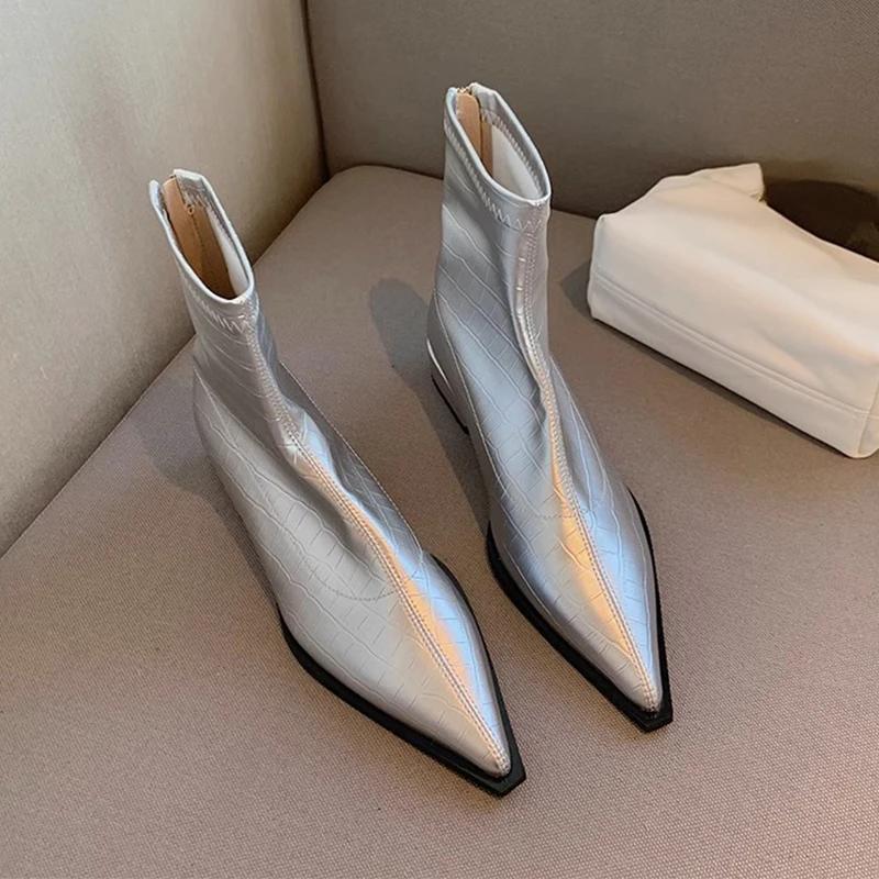 Модные женские зимние ботинки челси на низком каблуке модные туфли на щиколотке новый тренд 2024 года мотоциклетные ботинки с острым носком повседневная женская обувь готического бренда