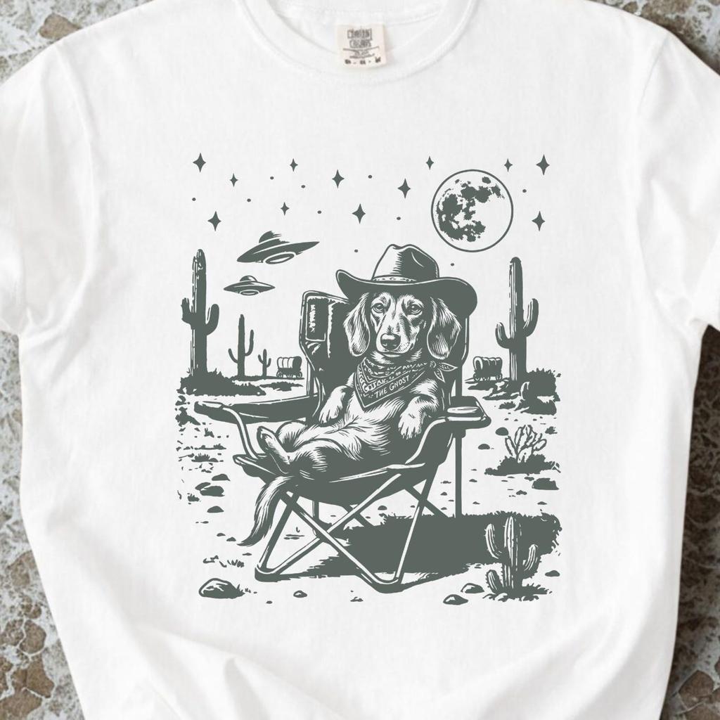 Retro Cowboy Dachshund UFO Shirt Funny Alien Wiener Dog Gift Western Space Graphic Tee for Doxie Mom Dad