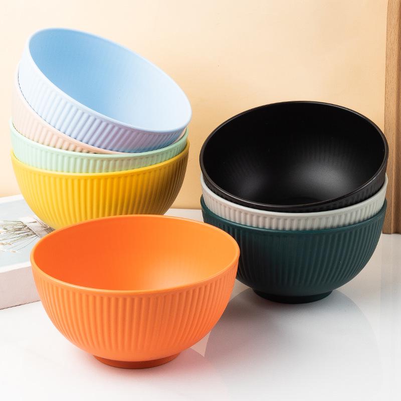 Японская круглая миска 15 см: Подходит для микроволновой печи, Защищен от падений, Идеально для супа, лапши или фруктового салата.