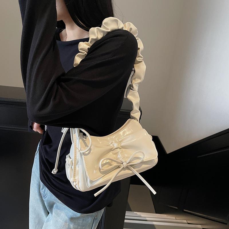 Нишевая плиссированная сумка под мышкой женская 2025 новая трендовая и модная красная сумка через плечо высококлассная универсальная сумка-мессенджер