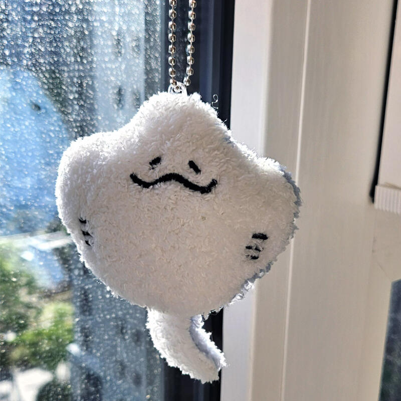 Passing gift chocolate cute gift Gaori keychain lucky keychain