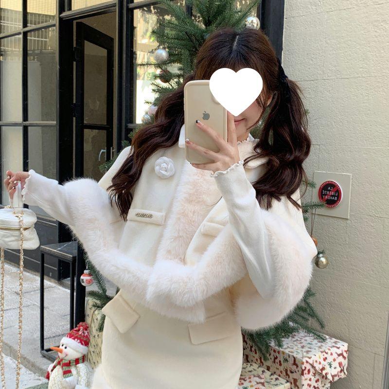 Women's Winter Cape & Skirt Set - White & Rose Patchwork