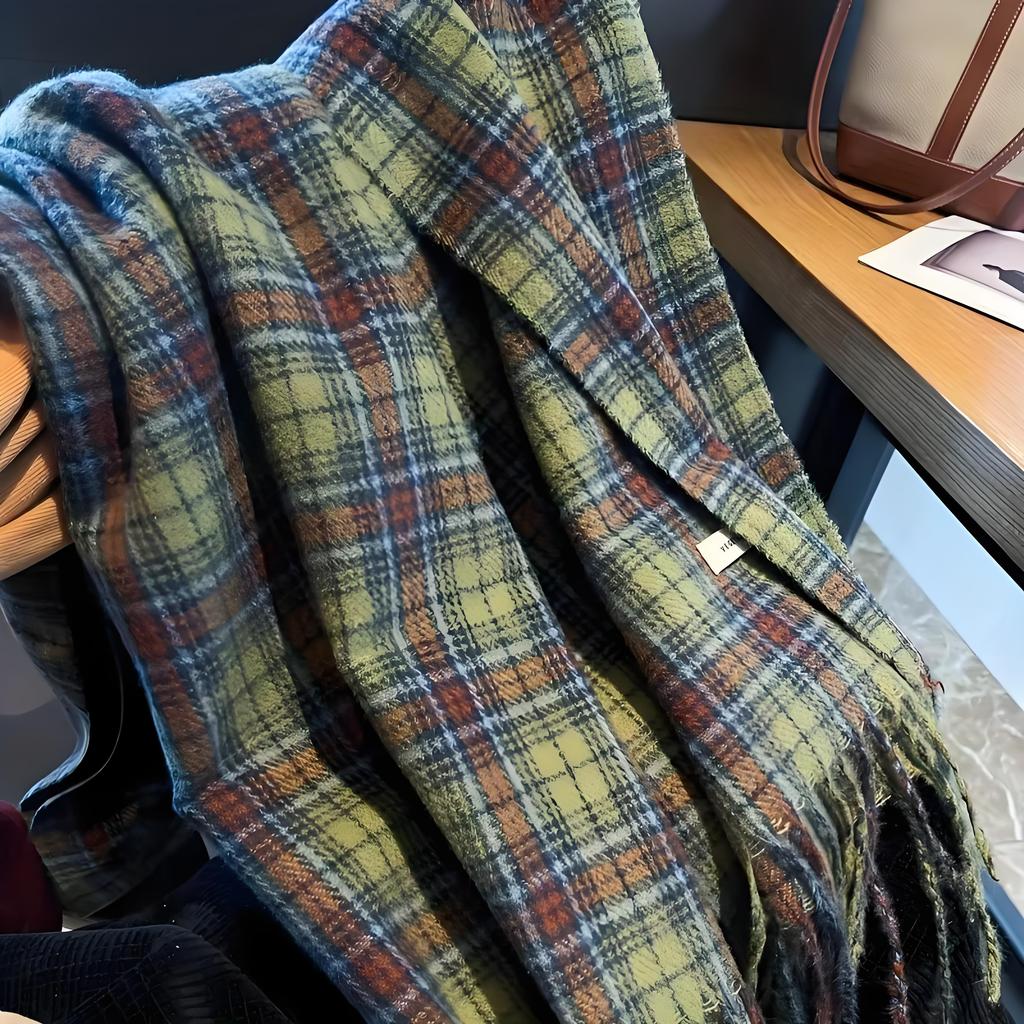 Cozy Winter Scarves for Women, Vintage Green Plaid Wrap with Elegant Tassel - Soft Thickened Fashion Shawl