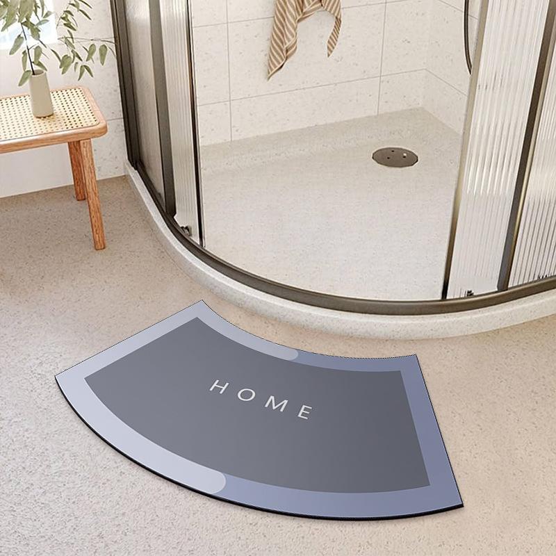 Bathroom Floor Mats Are Dirt Resistant and Easy To Handle Curved Diatom Mud Water Absorbing and Anti Slip Foot Mats Bathroom Shower Room Foot Mats