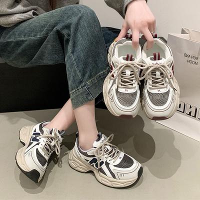 Дышащая сетчатая обувь, легкая повседневная спортивная обувь на мягкой подошве, женские новые весенне-осенние туфли на толстой подошве, увеличивающие рост, кроссовки «папа» в 2025 году