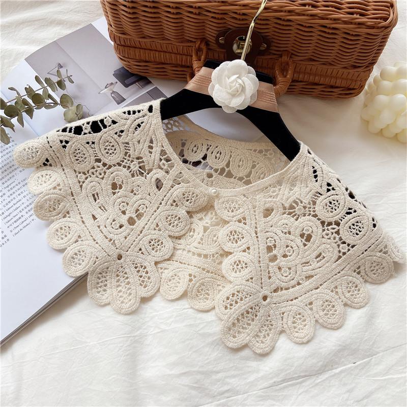 Vintage Shawl O-Neck Doll Fake Collar Shirt Women Hollow Crochet Lace False Collar Detachable Woman Half Shirt Faux Col