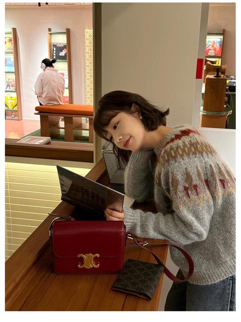 Темно-синий свитер из мохера с жаккардовым узором в стиле Fair Isle для женщин - Осень/Зима Корейский стиль Рождественская атмосфера Свободный крой