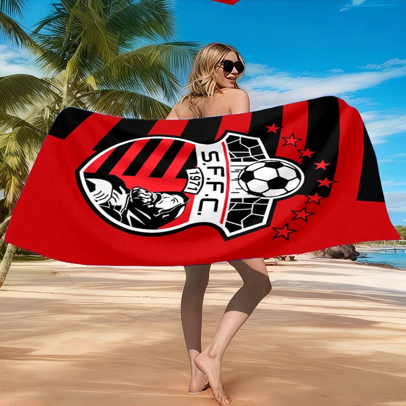 Soccer Team Crest Design Printed Microfiber Beach Towel, Soft And Absorbent, Quick-Dry, Ideal for Summer Travel, Beach Essential, Swimming Pool
